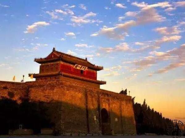  清·朱彝尊《出居庸关》写景与思乡情怀